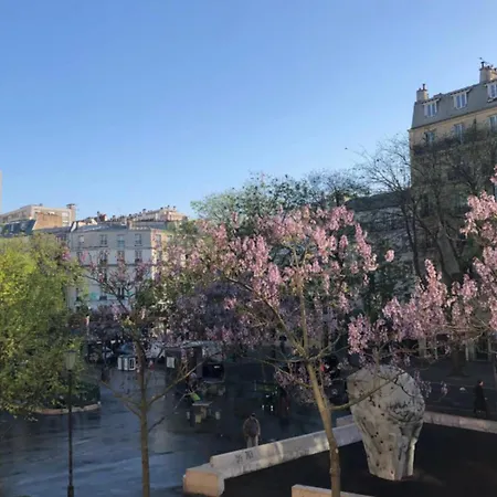 Cosy In The 11th Arrondissement Daire