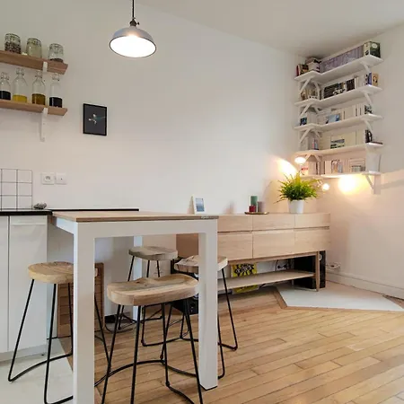 Cosy In The 11th Arrondissement Lägenhet