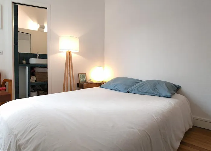 Cosy In The 11th Arrondissement Paryż
